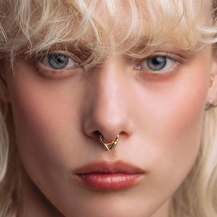 ABANDON. Intertwined Roots Septum Clicker Ring - Gold