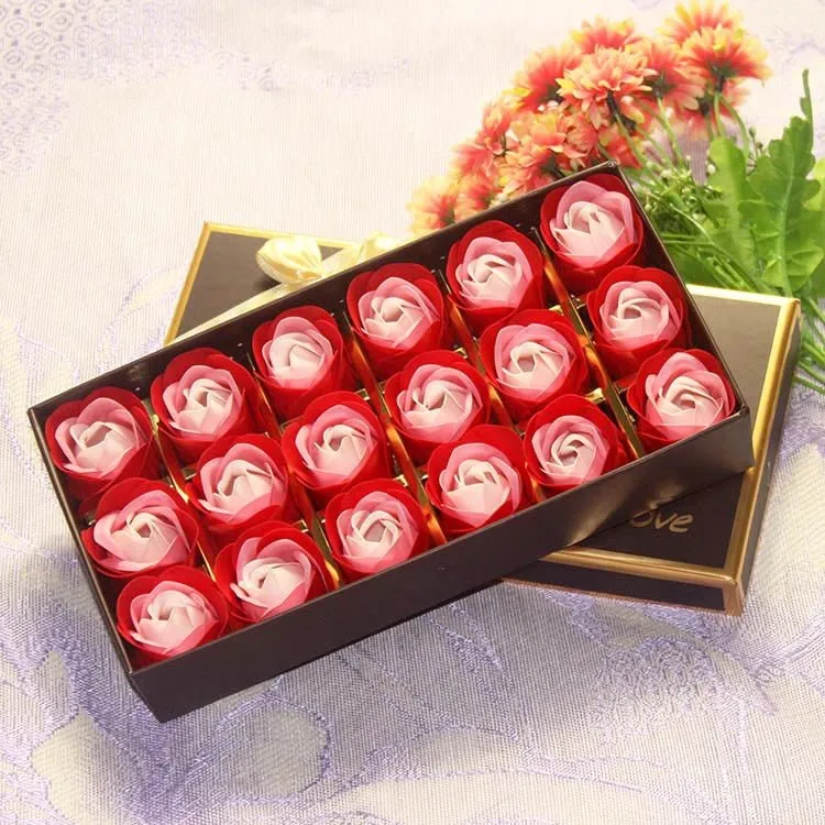 Adorable 18 Mini Roses Gift Box