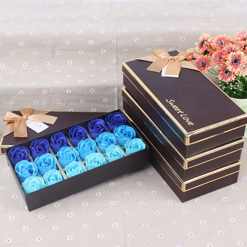 Adorable 18 Mini Roses Gift Box