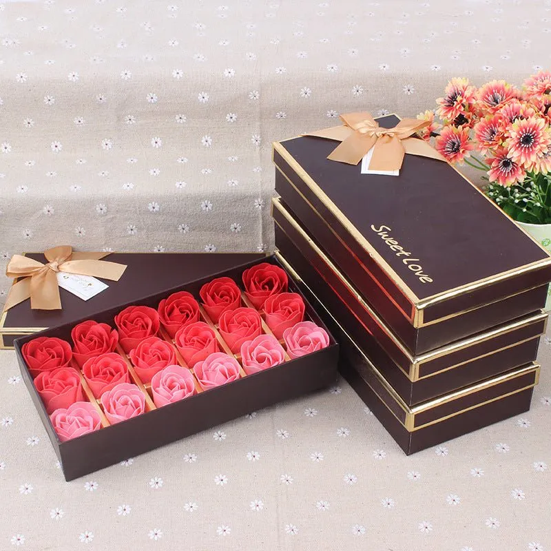 Adorable 18 Mini Roses Gift Box