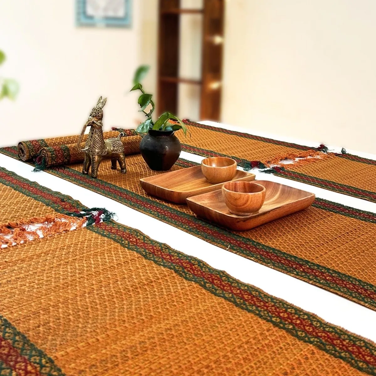 Handmade Dining Table Mats and Table Runner in Rust and Green (Set of 6/4) | Eco Friendly Tableware Sustainably Handwoven from Natural Grass