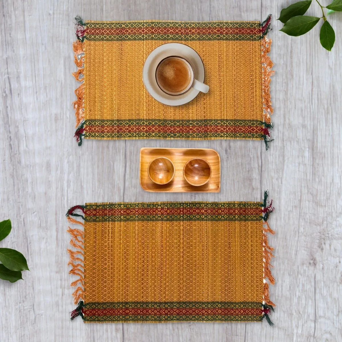 Handmade Dining Table Mats in Rust and Green (Set of 2/4/6) | Eco Friendly Tableware Sustainably Handwoven from Natural Grass