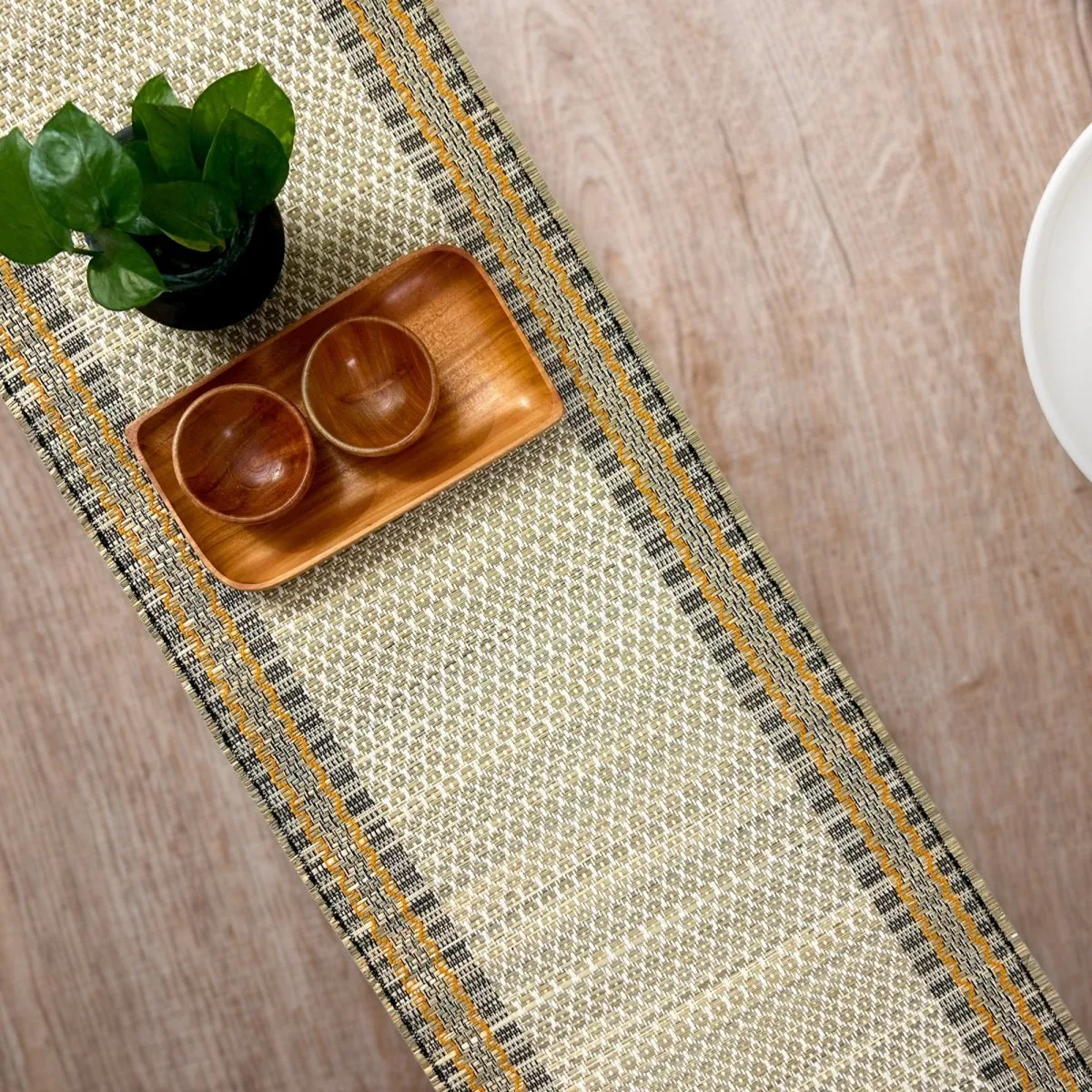 Handmade Dining Table Runner | Eco-Friendly Tableware Sustainably Handwoven from Natural Grass