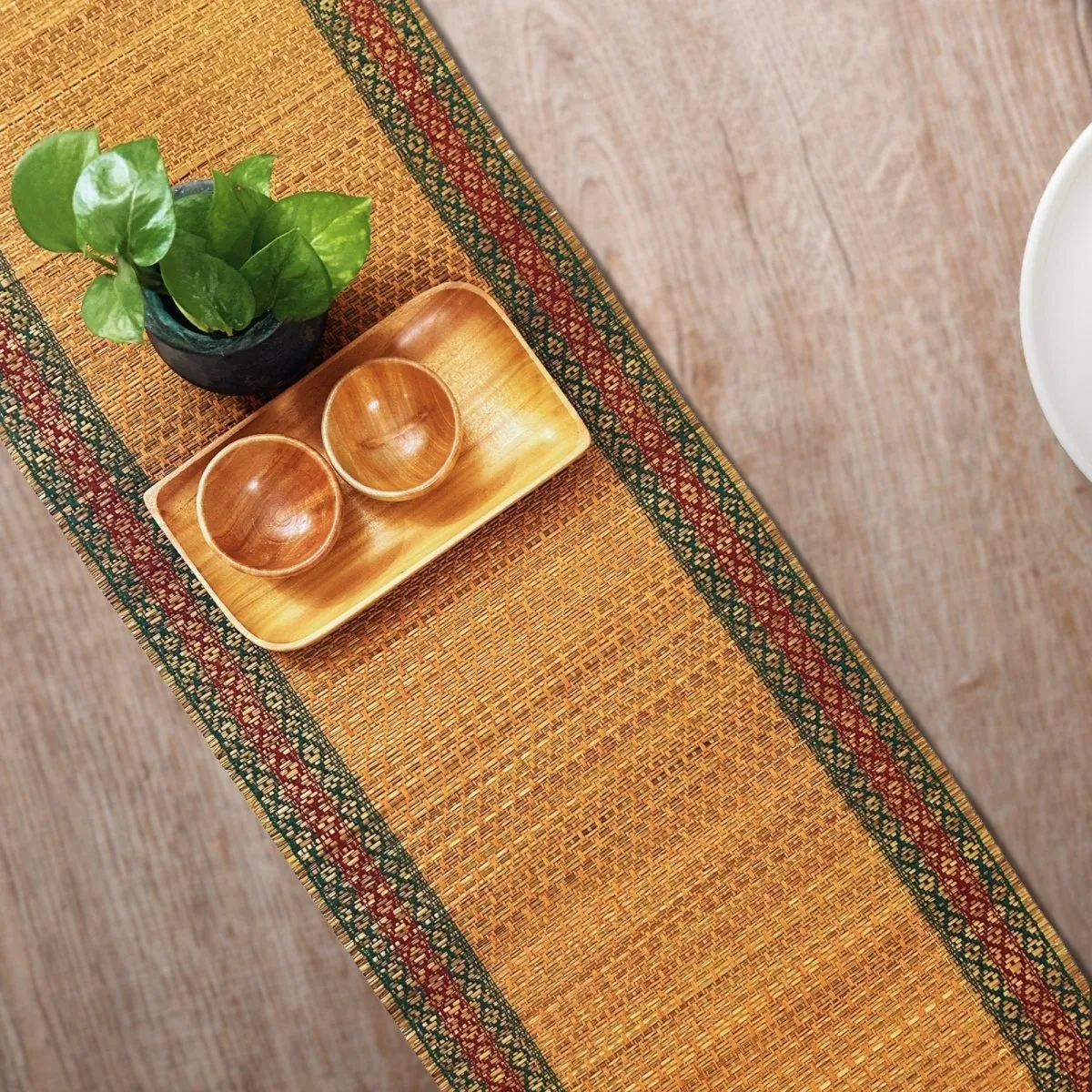 Handmade Dining Table Runner | Eco-Friendly Tableware Sustainably Handwoven from Natural Grass