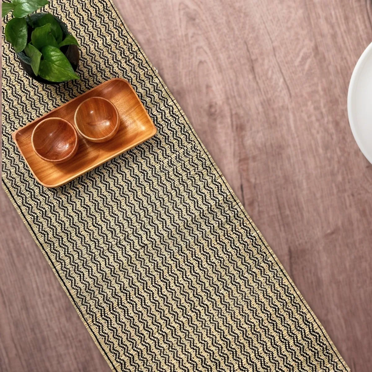 Handmade Dining Table Runner | Eco-Friendly Tableware Sustainably Handwoven from Natural Grass