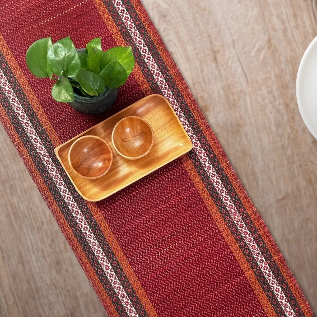 Handmade Dining Table Runner | Eco-Friendly Tableware Sustainably Handwoven from Natural Grass