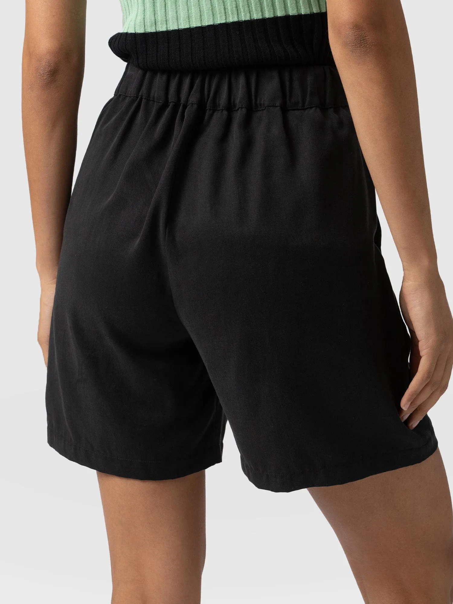 Pimlico Short - Black